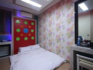 Pohang Wow Motel Екстер'єр фото